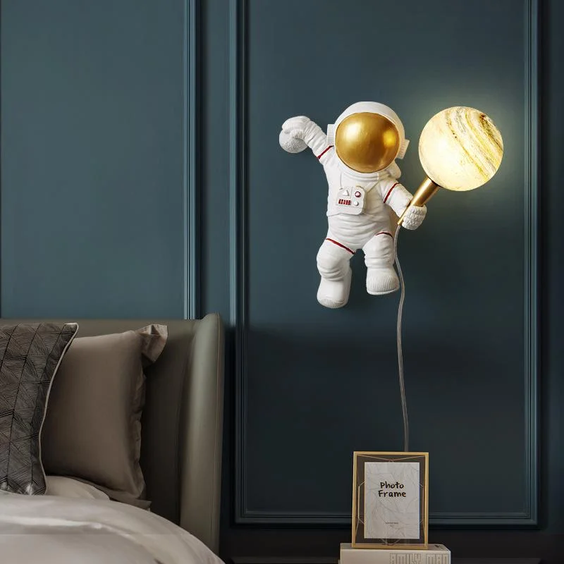 Astronaut Table Lamp Creative Small Night Lamp Moon Decorated Astronaut ...