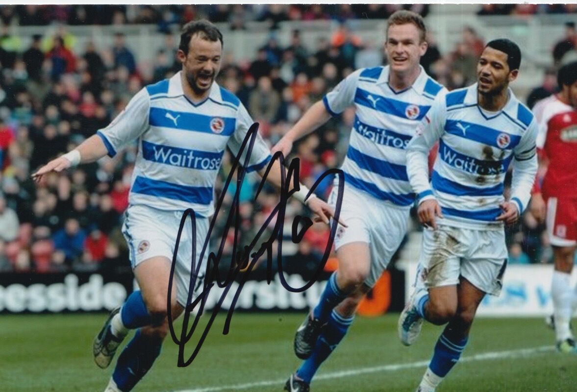 READING HAND SIGNED NOEL HUNT 6X4 Photo Poster painting 4.