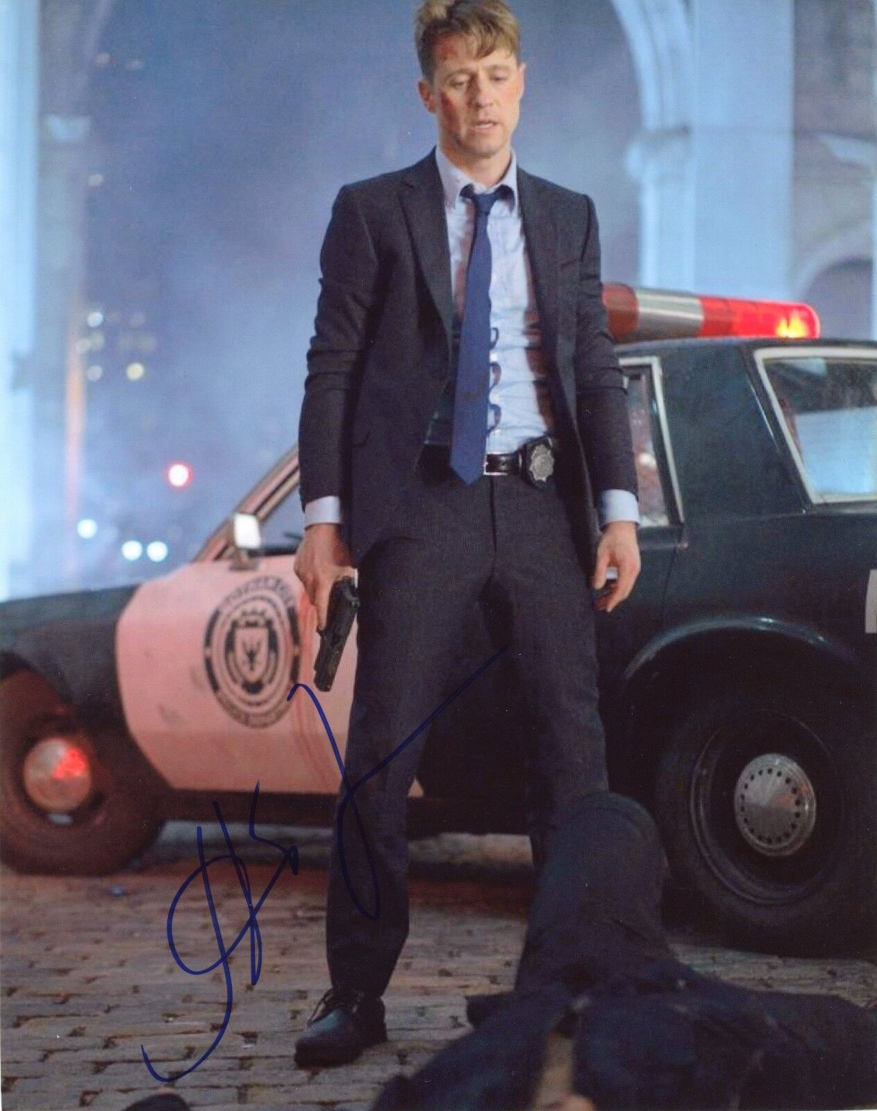 ~~ BEN McKENZIE Authentic Hand-Signed GOTHAM James Gordon