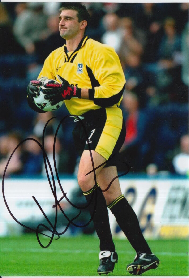 PORTSMOUTH HAND SIGNED RUSSELL HOULT 6X4 Photo Poster painting.