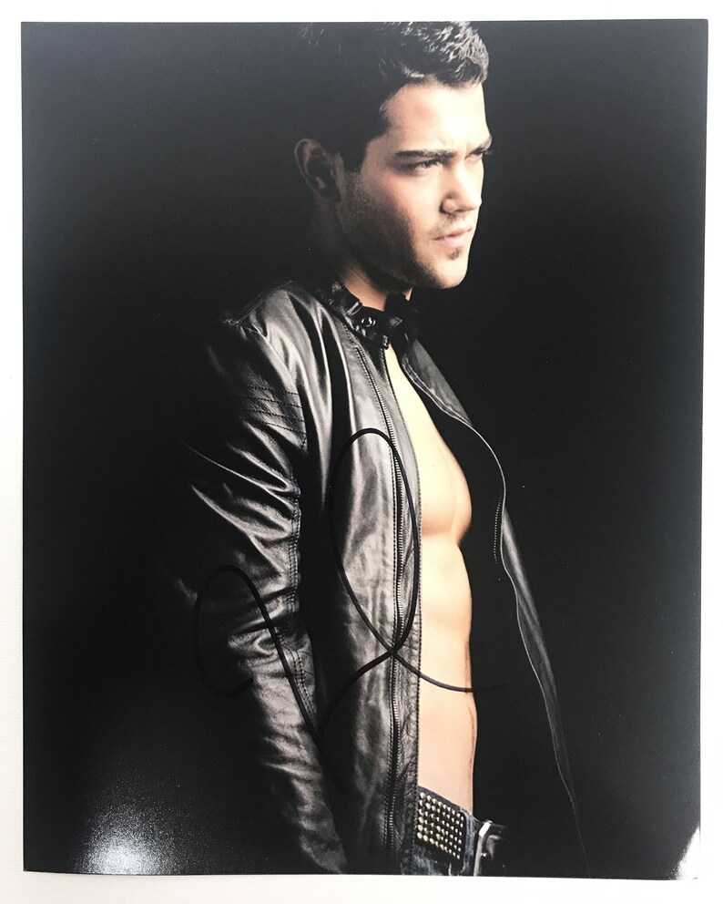 Jesse Metcalfe Signed Autographed Glossy 8x10 Photo Poster painting - COA Matching Holograms