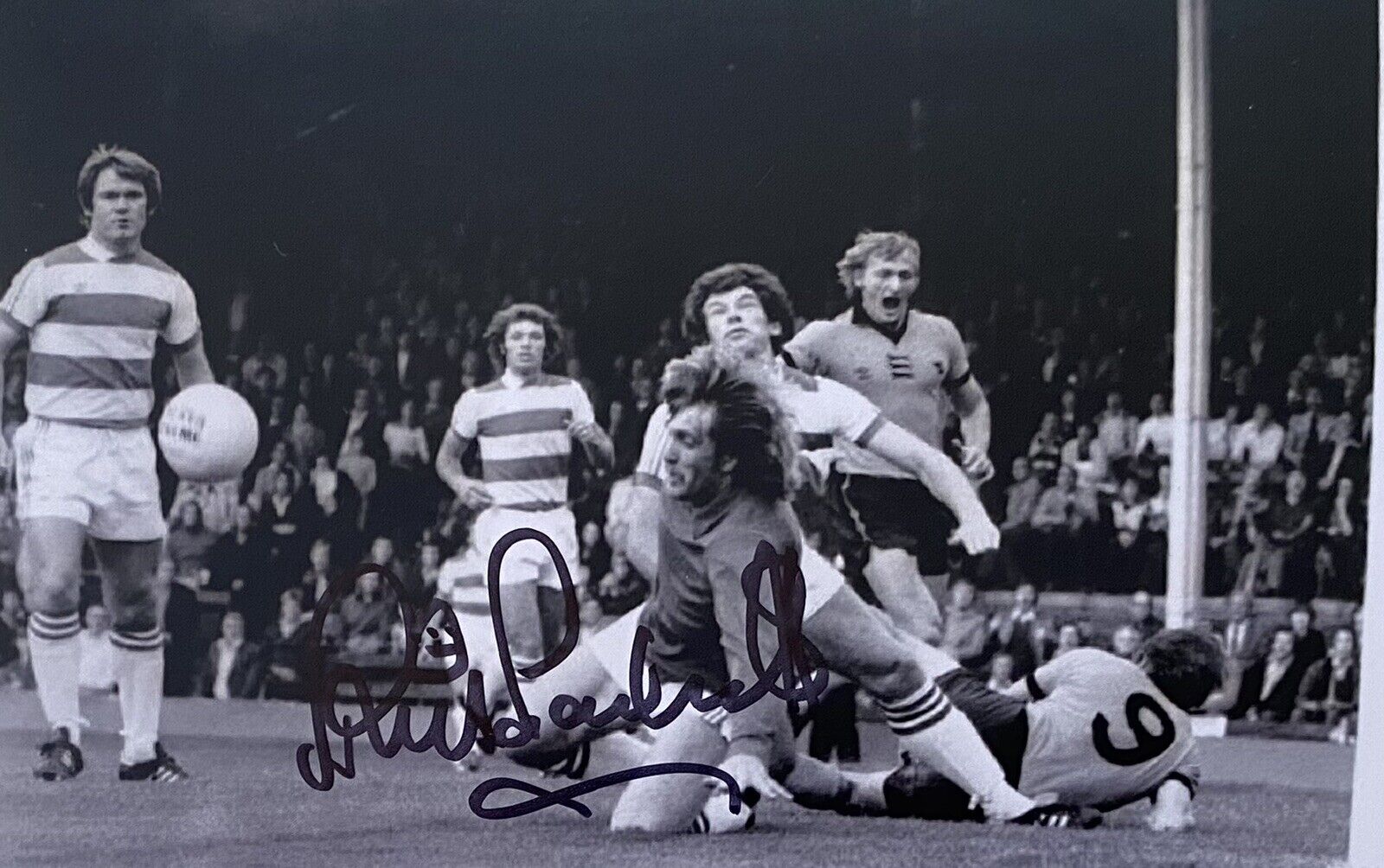 Phil Parkes Genuine Hand Signed Queens Park Rangers 6X4 Photo Poster painting