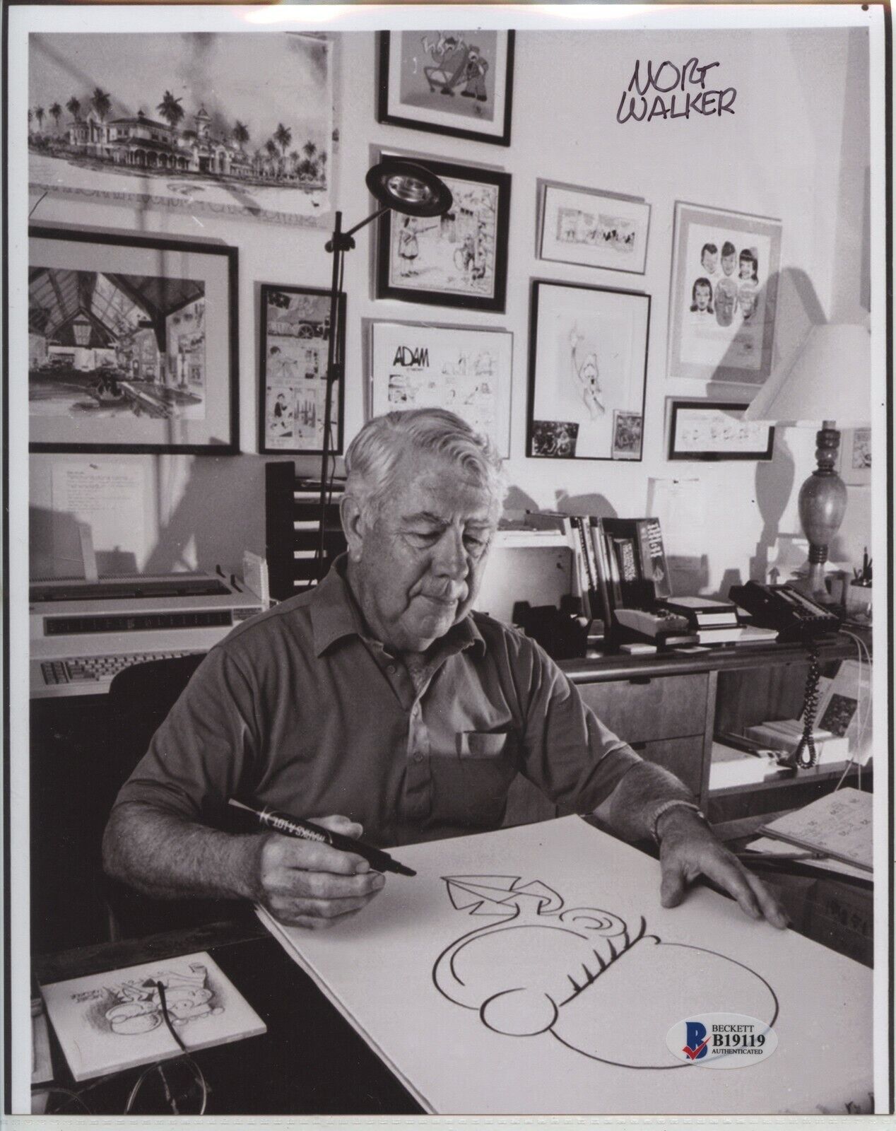 MORT WALKER 8x10 Photo Poster painting Signed Autographed Auto BAS Beckett Beetle Bailey