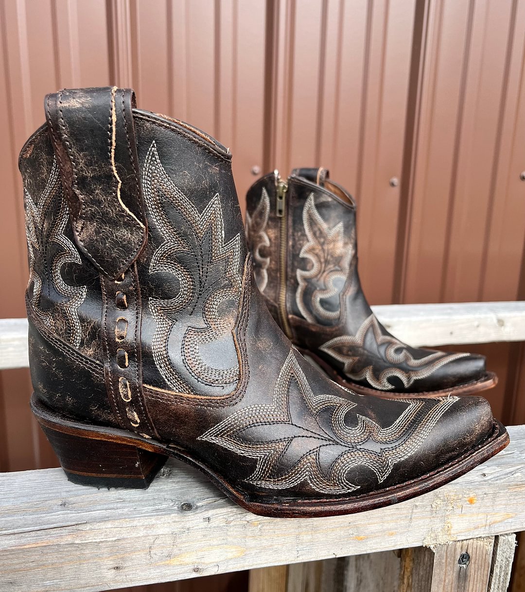 Circle G by Corral Women's Dark Brown Embroidery and Zipper Ankle Cowgirl Boot L5917
