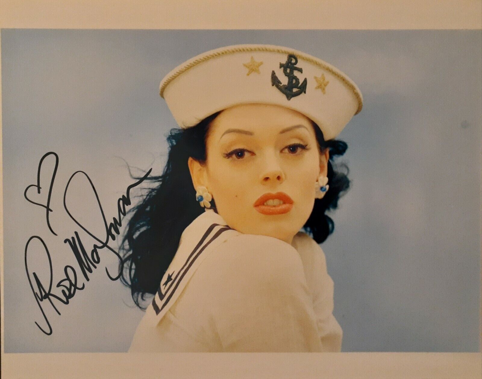 Rose McGowan signed 8x10