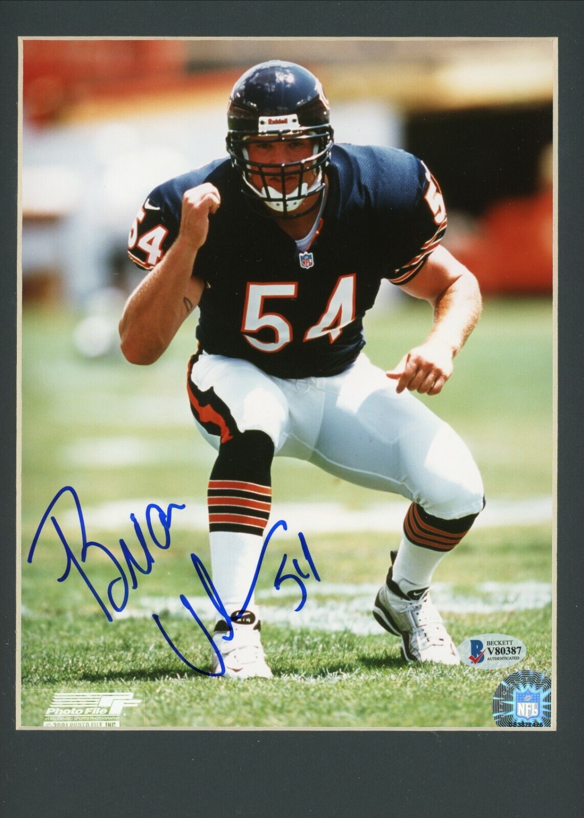 Brian Urlacher Bears HOF Signed Autographed 8x10 Glossy Photo Poster painting Matted Beckett