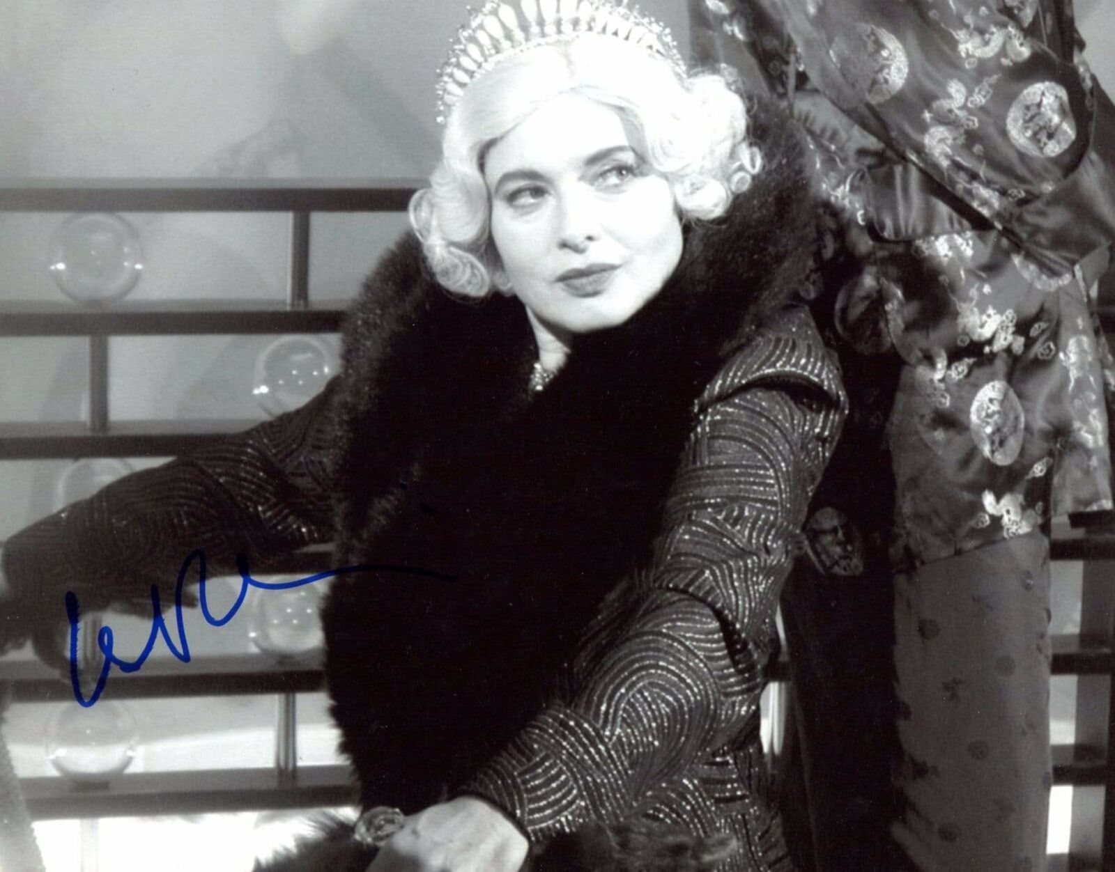 ACTRESS Isabella Rossellini autograph, signed Photo Poster painting