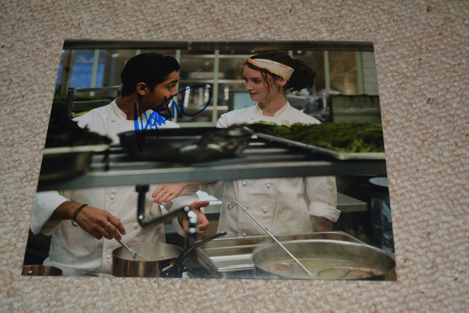 MANISH DAYAL signed autograph 8x10 (20x25 cm) In Person HUNDRED FOOT JOURNEY