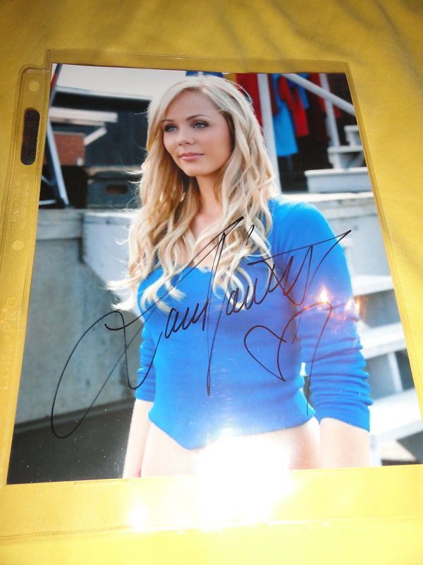 Smallville Laura Vandevoort Autographed Signed 8x10 Photo Poster painting COA