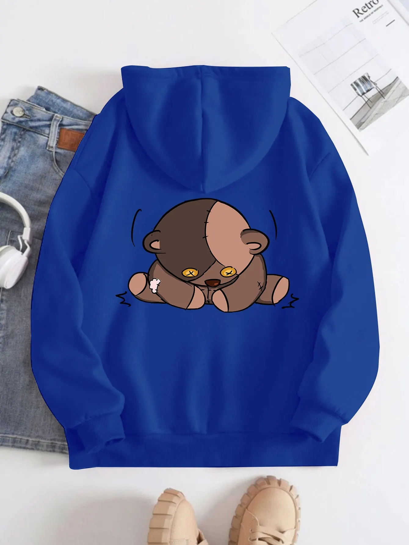 Printed on the Back Kangaroo Pocket Hoodie Long Sleeve for Women Pattern Shy bear