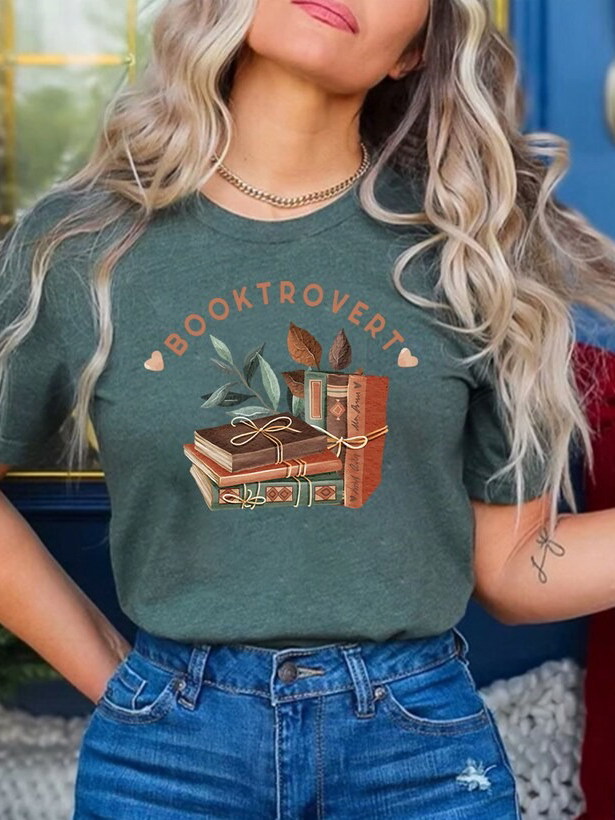 Booktrovert T-shirt