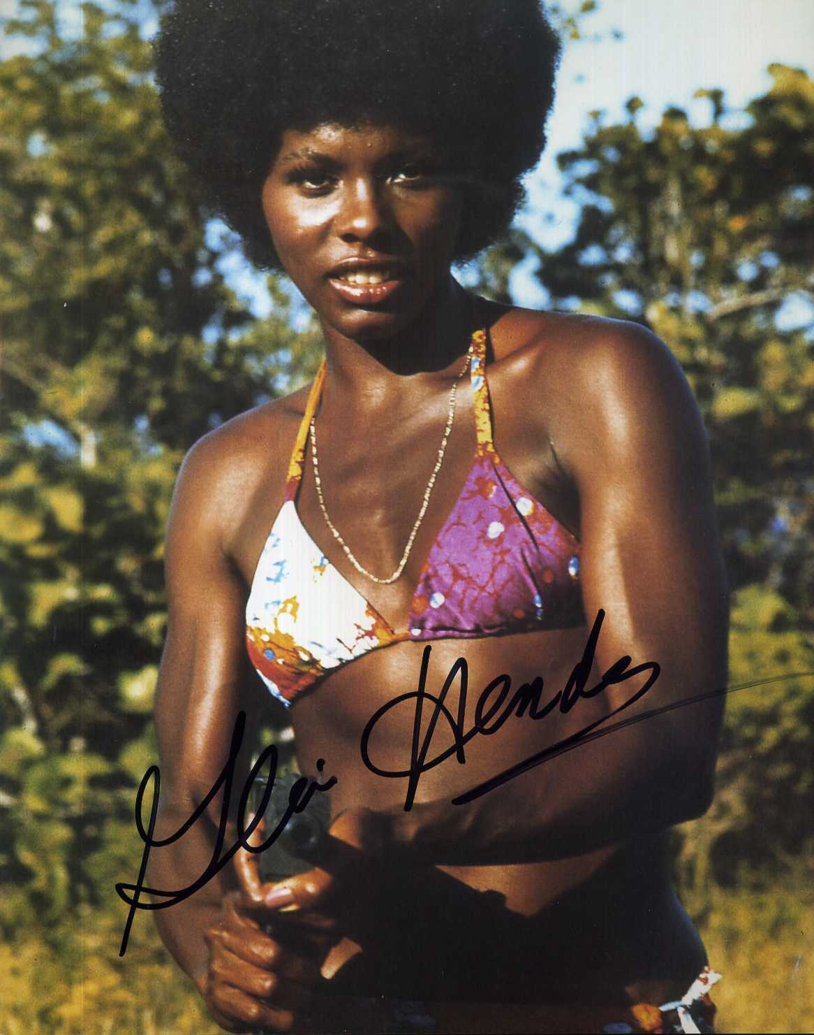 GLORIA HENDRY Signed Photo Poster paintinggraph - Film Actress - JAMES BOND Playboy - reprint