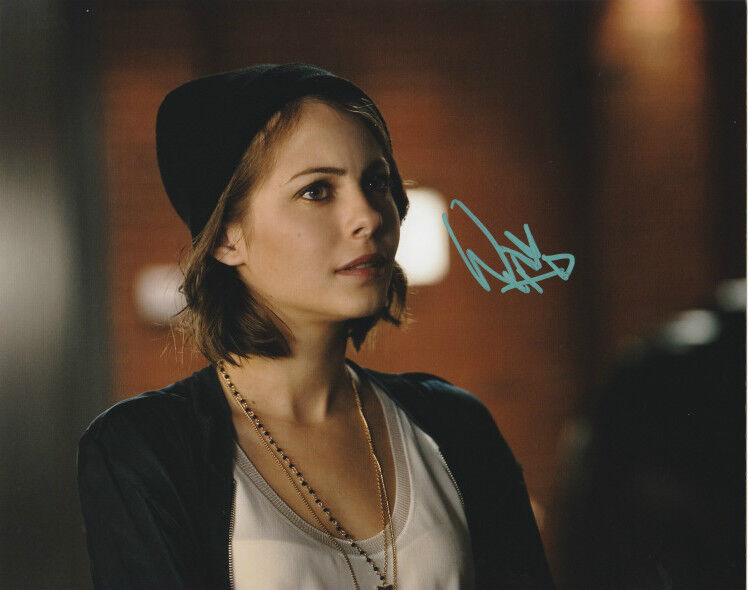 Arrow Willa Holland Autographed Signed 8x10 Photo Poster painting COA