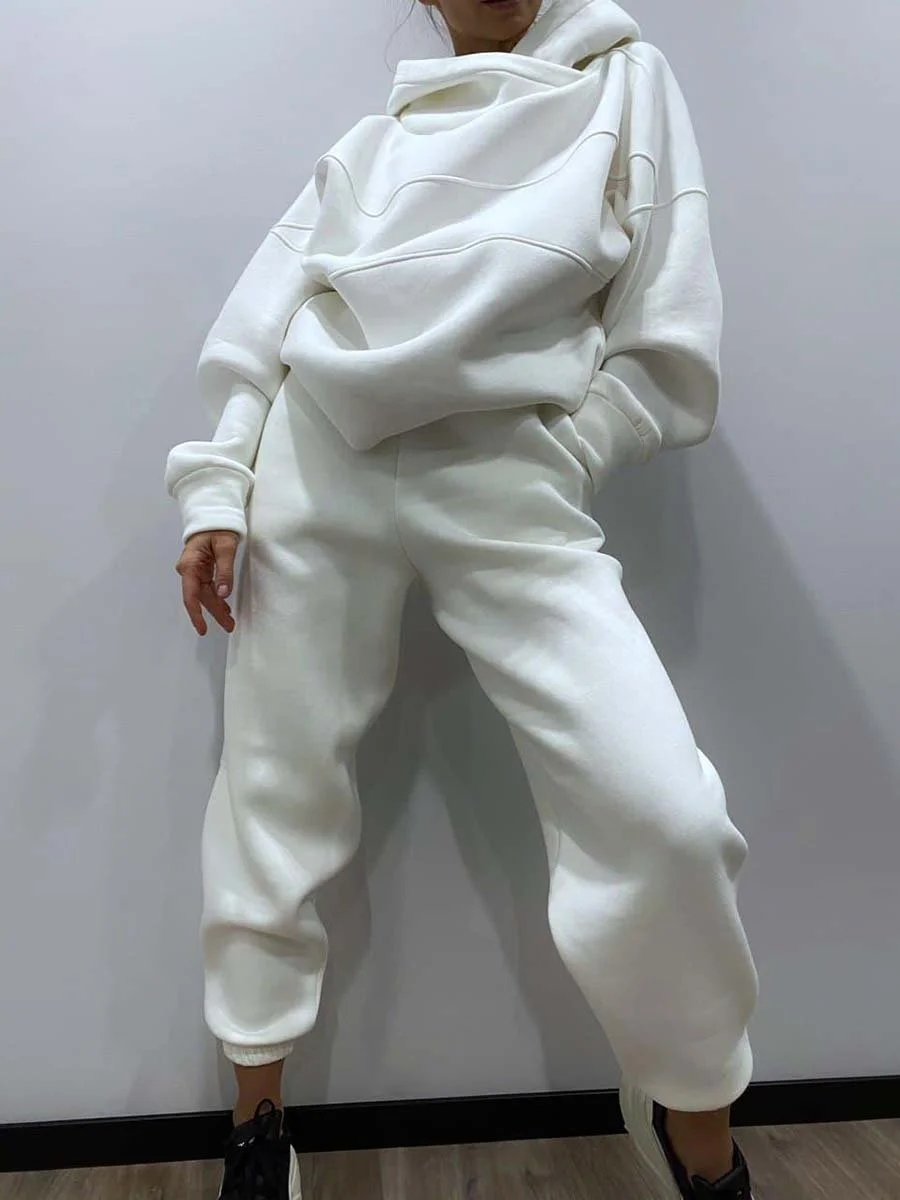 Casual hoodie and sweatpants set