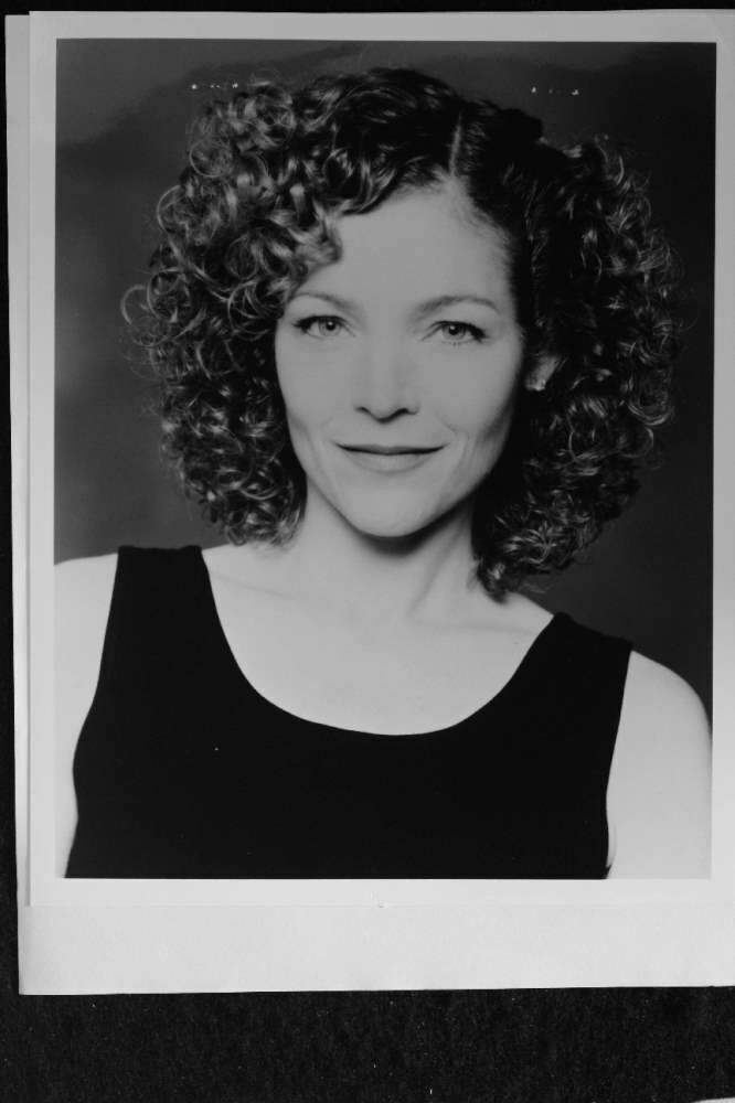 Amy Irving - 8x10 Headshot Photo Poster painting with Resume - Traffic