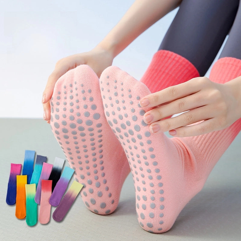 Simple Autumn And Winter Gradient Yoga Women’s Socks Non-slip Sports Socks Girls’ Pilates Mid-calf Socks Direct Sales