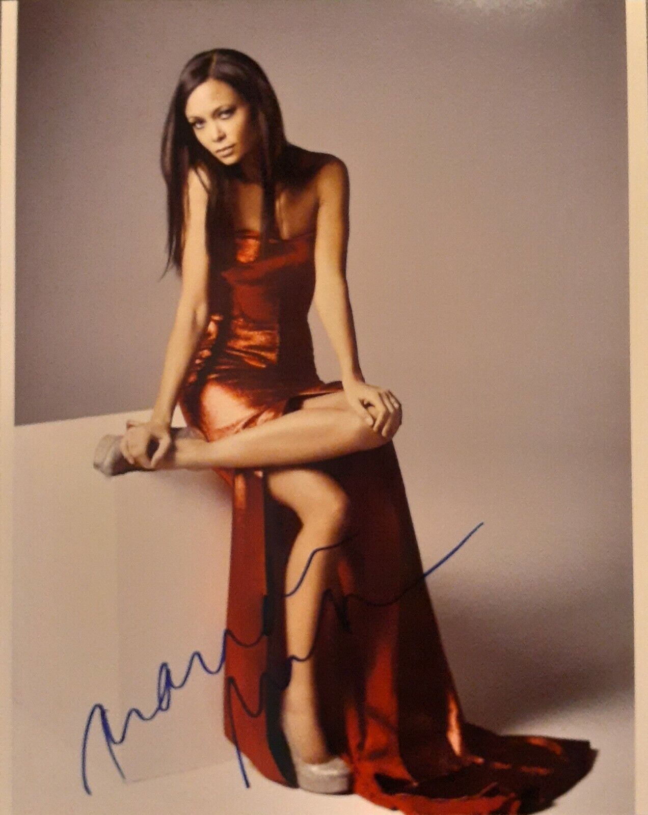 Thandie Newton signed 8x10