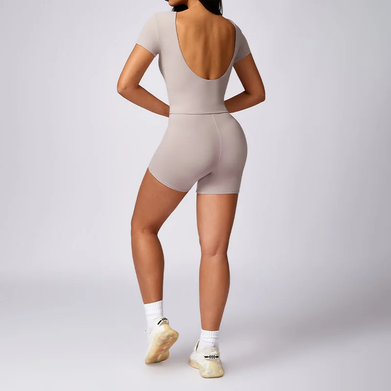 Backless short-sleeved top & tight shorts sets