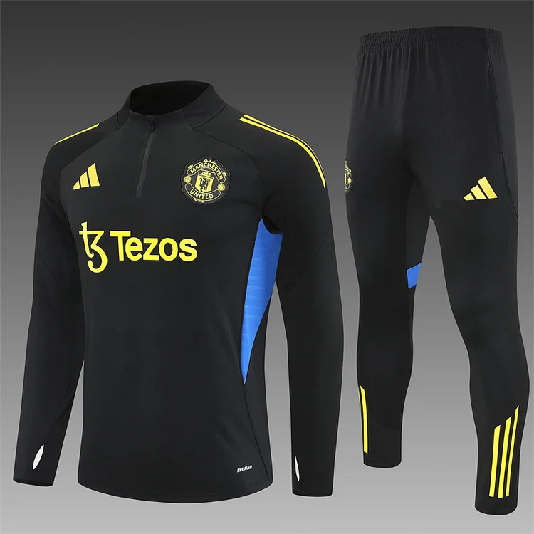 Manchester United 25/26 half-length training jersey