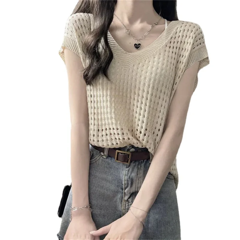 Uveng Uveng V-Necked Knitted Jersey Women's Thin Summer Design Sense Small Loose Thin Vest Outside On The Coat