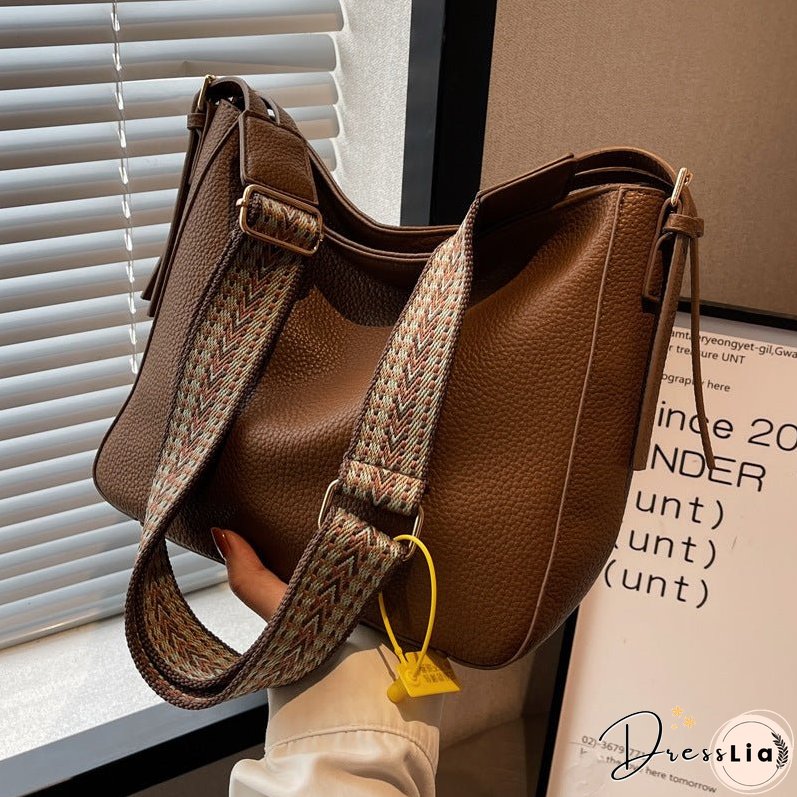 Retro Messenger Bag Large Capacity Shoulder Bag