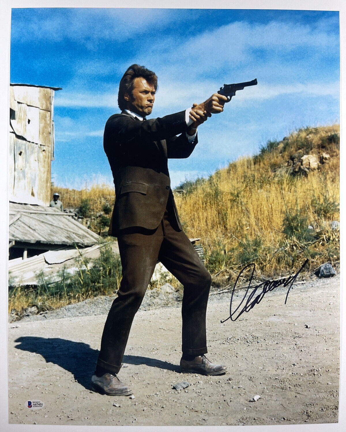 CLINT EASTWOOD SIGNED DIRTY HARRY 16x20 Photo Poster painting AUTHENTIC BECKETT BAS LOA #A67451