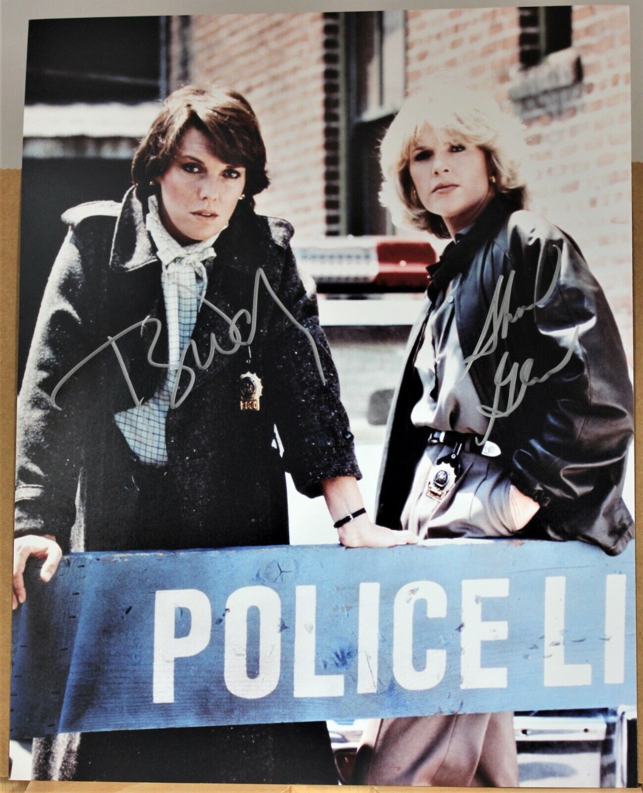 CAGNEY AND LACEY In-person Cast Signed Photo Poster painting - Oversized