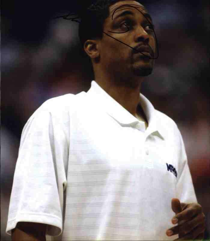 Rod Strickland signed NBA basketball 8x10 Photo Poster painting W/Certificate Autographed 003