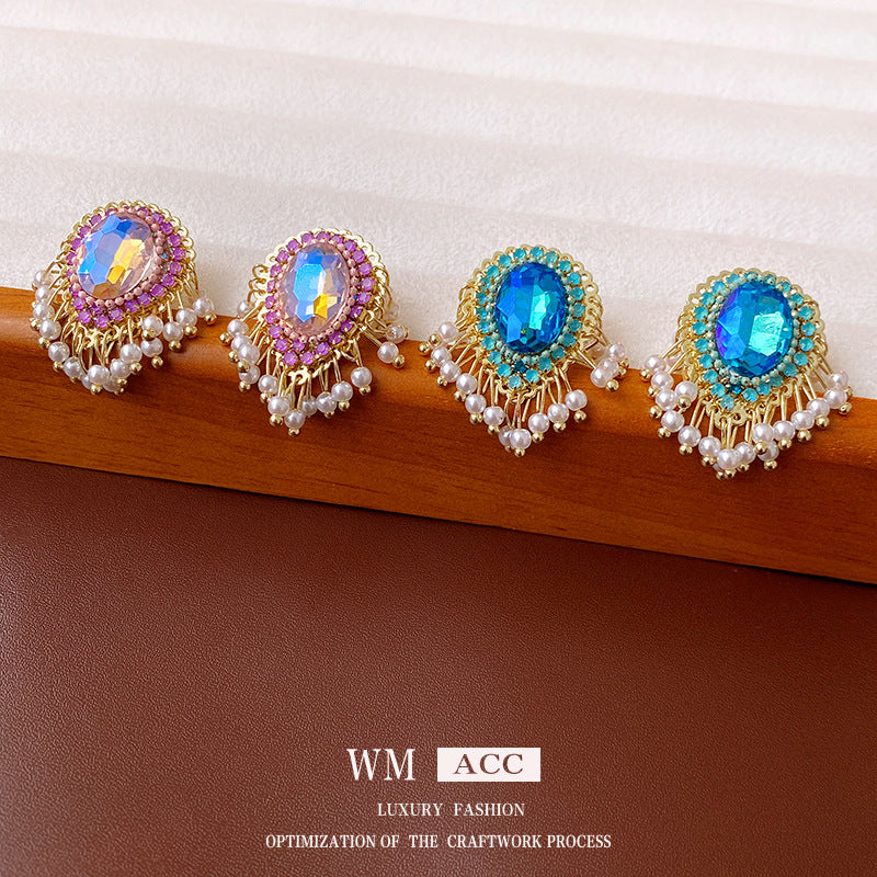 Fashion Pearl Geometric Alloy Diamond Inlay Earrings