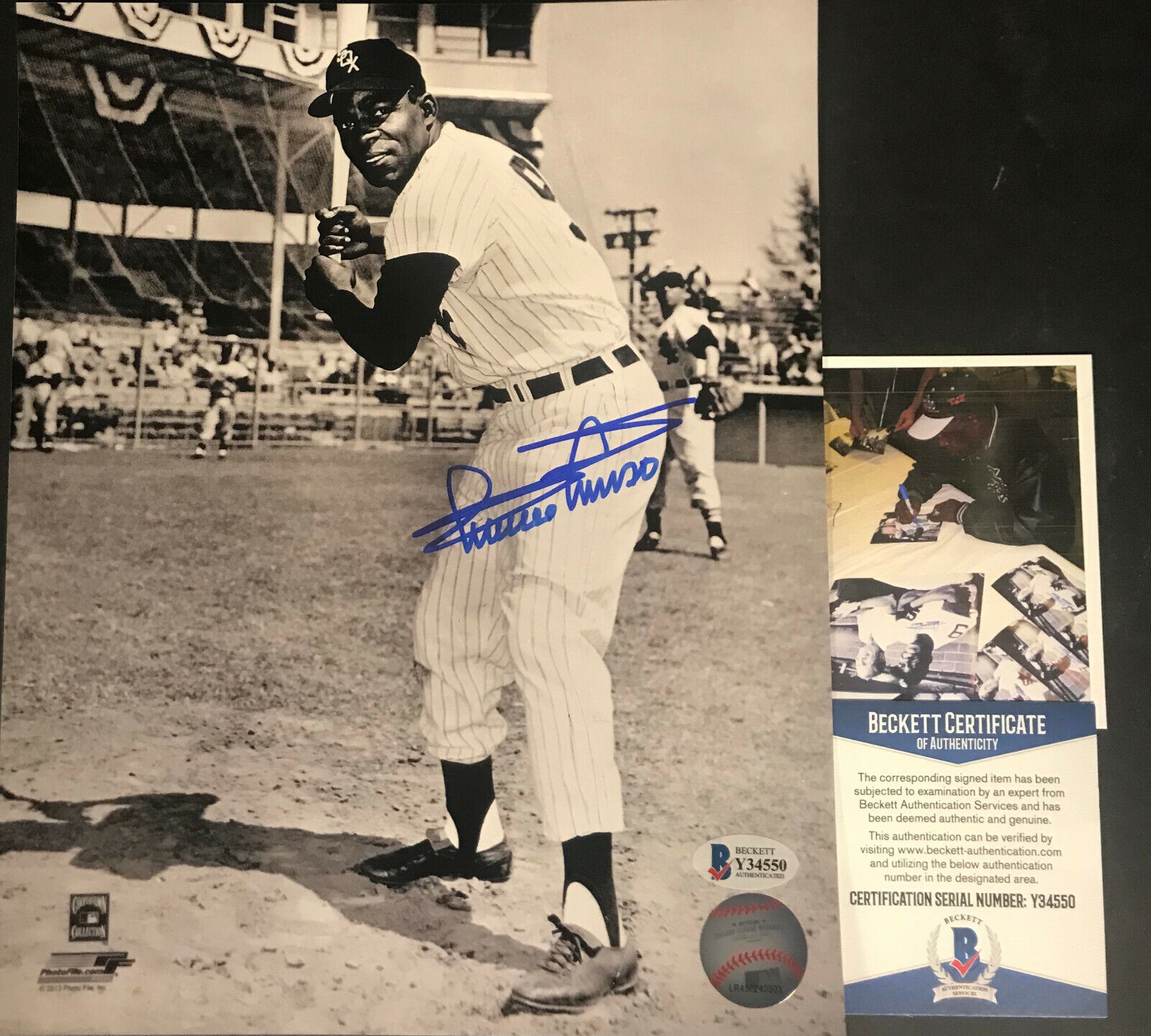 Minnie Minoso Chicago White Sox Autographed Signed 8x10 Beckett COA *