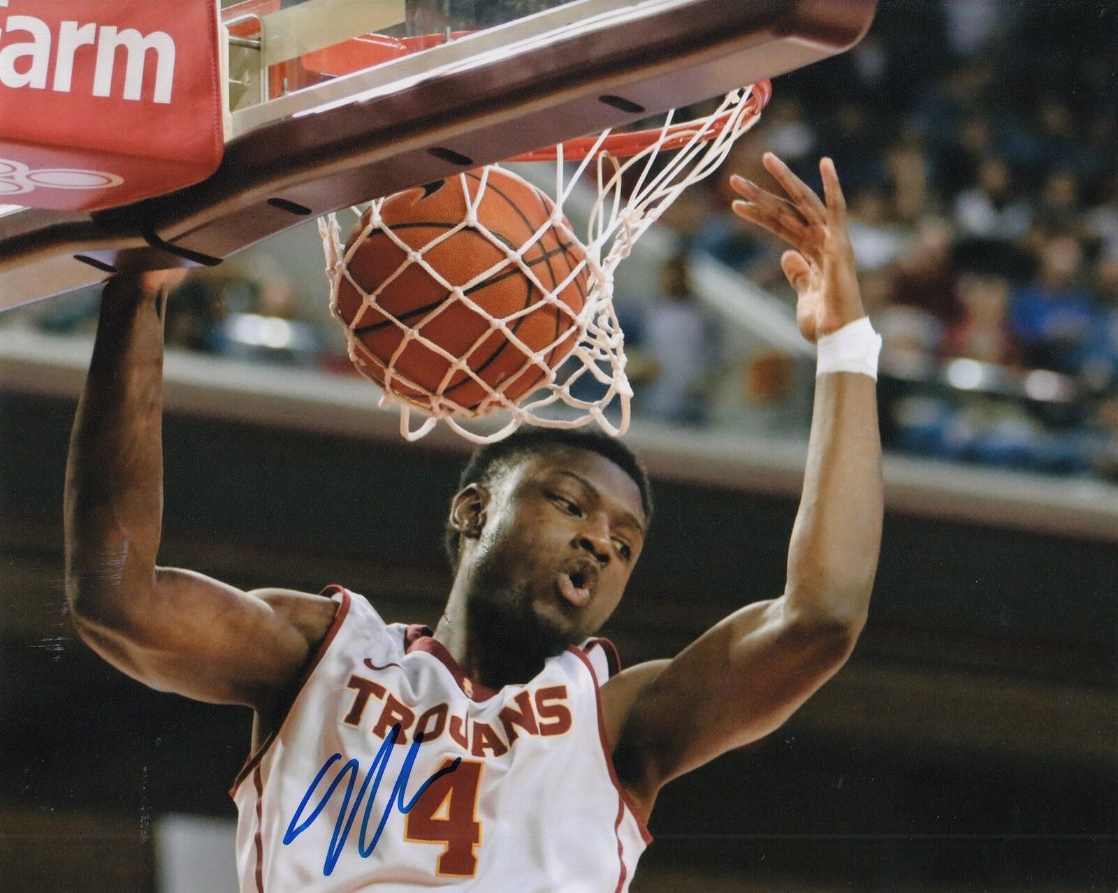 CHIMEZIE METU signed (USC TROJANS) Basketball *NBA DRAFT* 8X10 Photo Poster painting W/COA #4