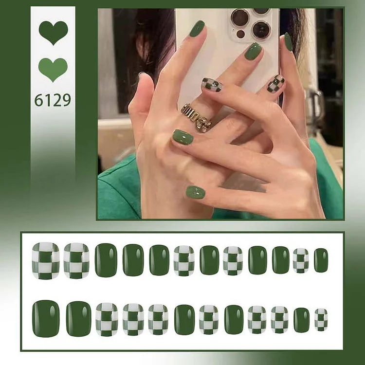 【Flash Sale】Green Checkerboard Wearable Nails Finished Manicure