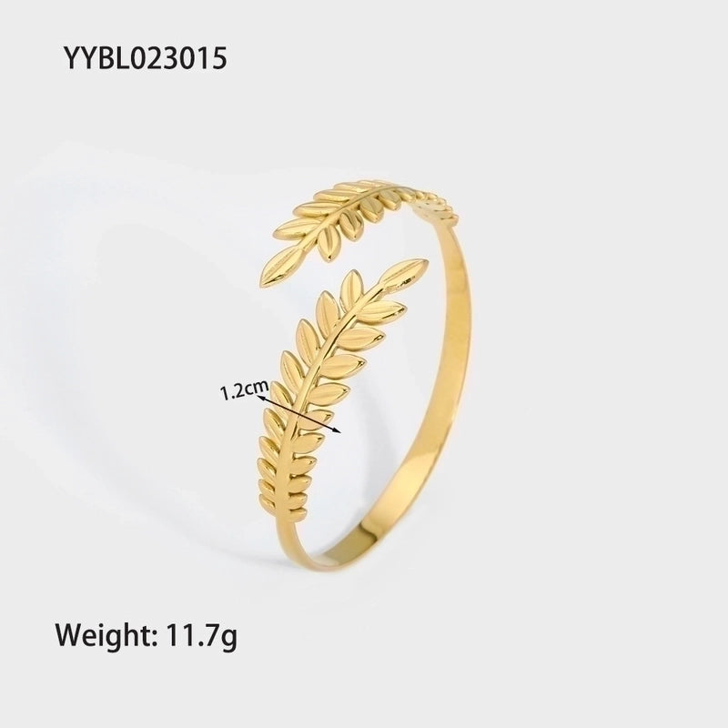 Modern Style Geometric Heart Shape Snake 304 Stainless Steel 18K Gold Plated Bangle In Bulk
