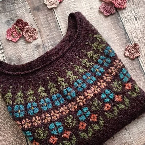 Vintage Floral Icelandic Pattern Round Neck Comfy Sweater