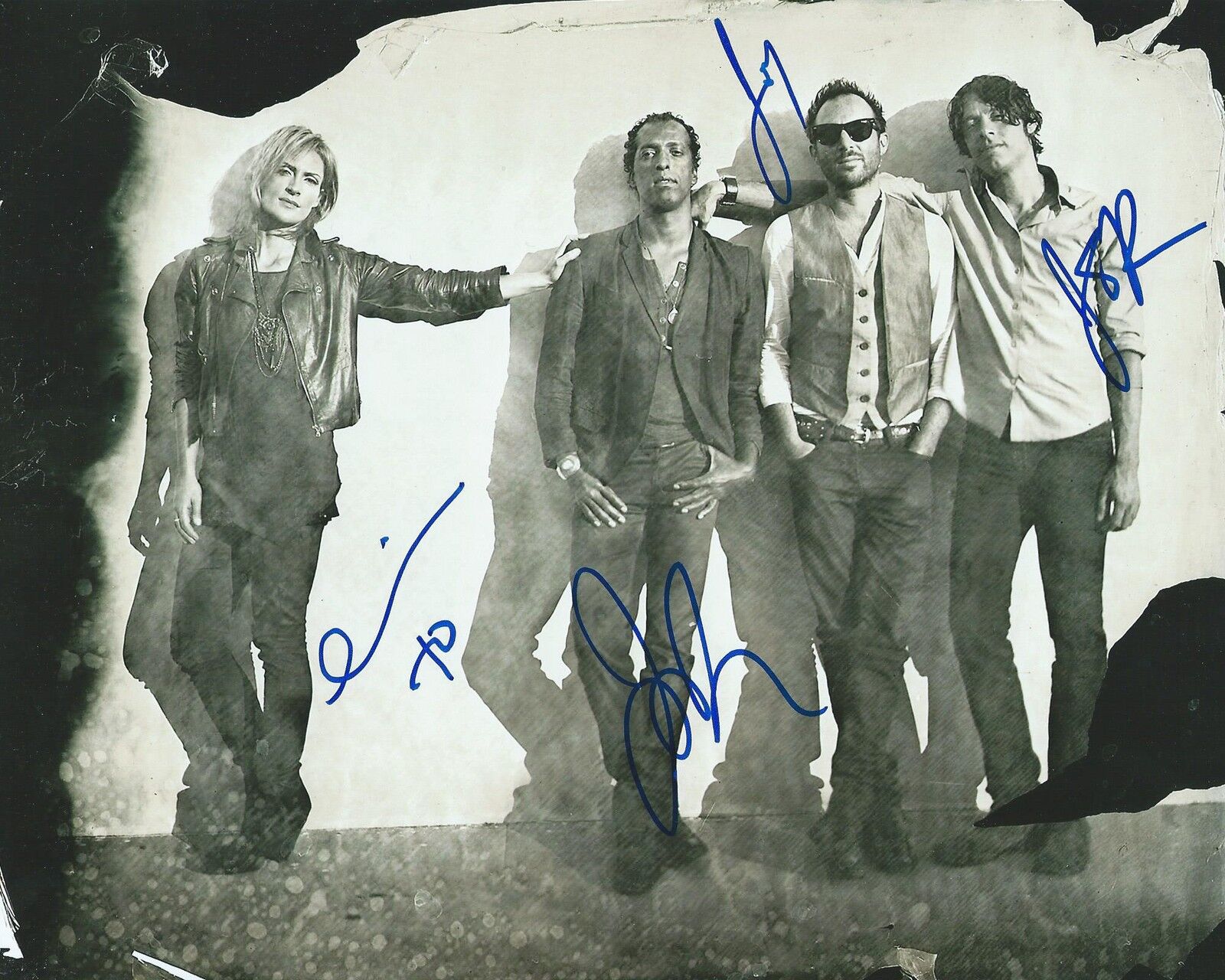 **GFA Canadian Rock Band *METRIC (BAND)* Signed 8x10 Photo Poster painting AD1 COA**