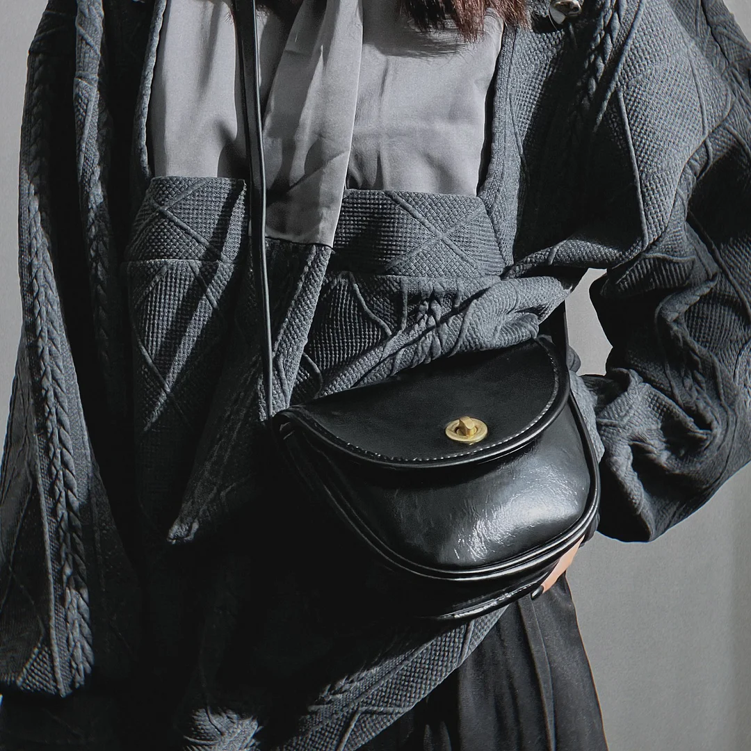 Danccia  V-CLARE CROSSBODY BAG