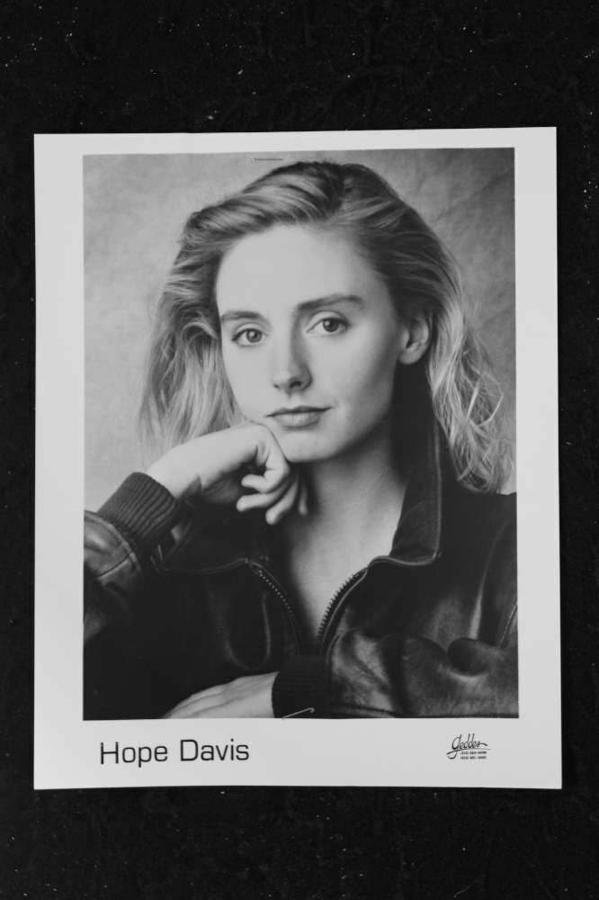 Hope Davis - 8x10 Headshot Photo Poster painting w/ Resume - About Schmidt