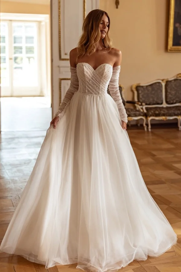  White Beadings Sweetheart Tulle Wedding Dress With Long Sleeves ZT0594