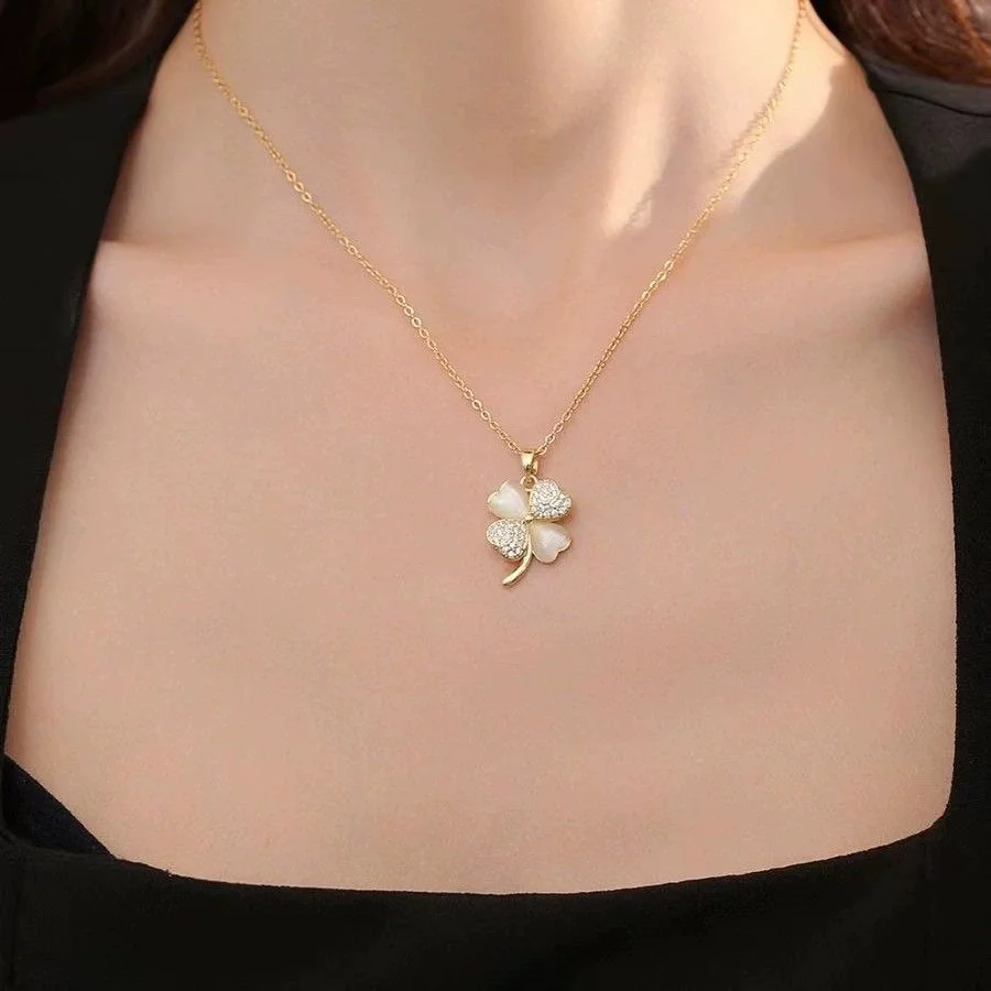 Cat's Eye Clover Zircon Necklace
