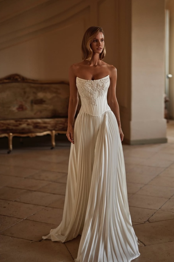 Lvs&Broner Strapless Sleeveless Long Prom Dress With Appliques Pleated 
