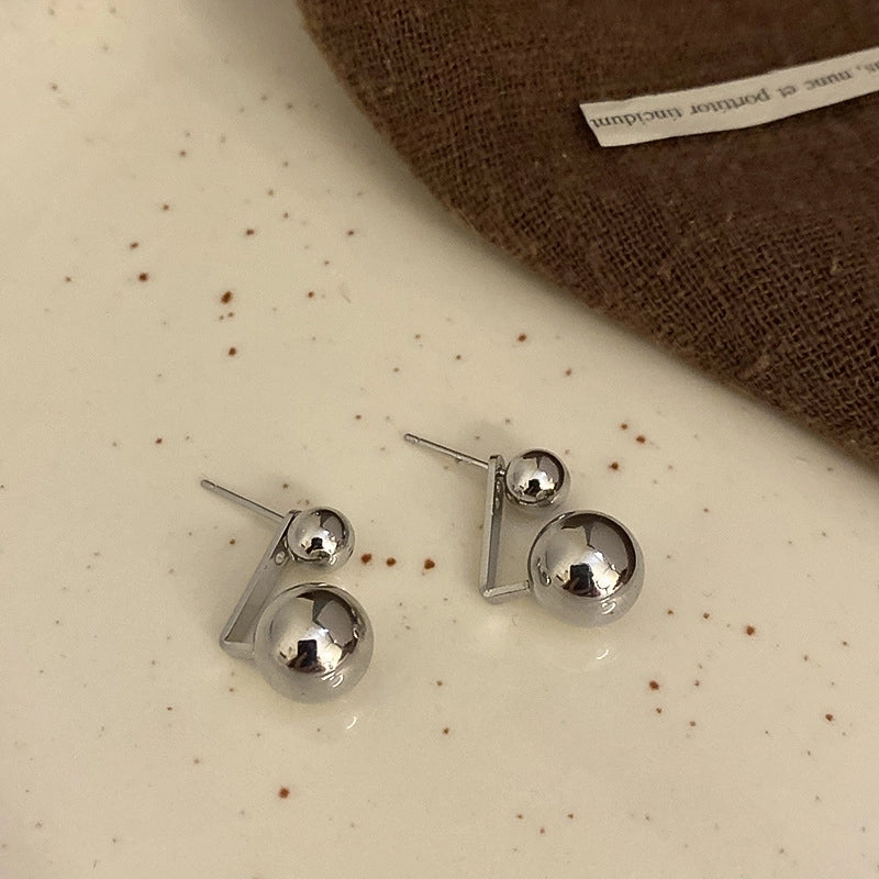 Silver Needle  Exaggerated Lovely Earrings Light Luxury High-grade Niche Earrings Fashion Metal Temperament Earrings For Women