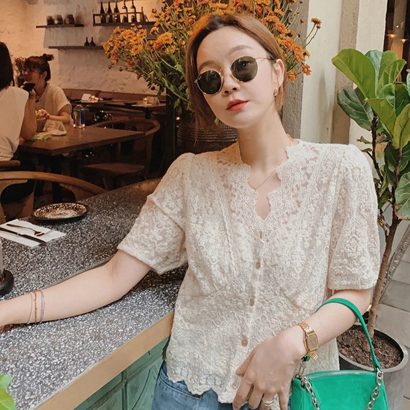 Summer New Chic Hollow V-neck Blouse Women Korean Sweet Short Sleeve Apricot Tops Fashion Floral Loose Ladies Shirt Blusas 13920