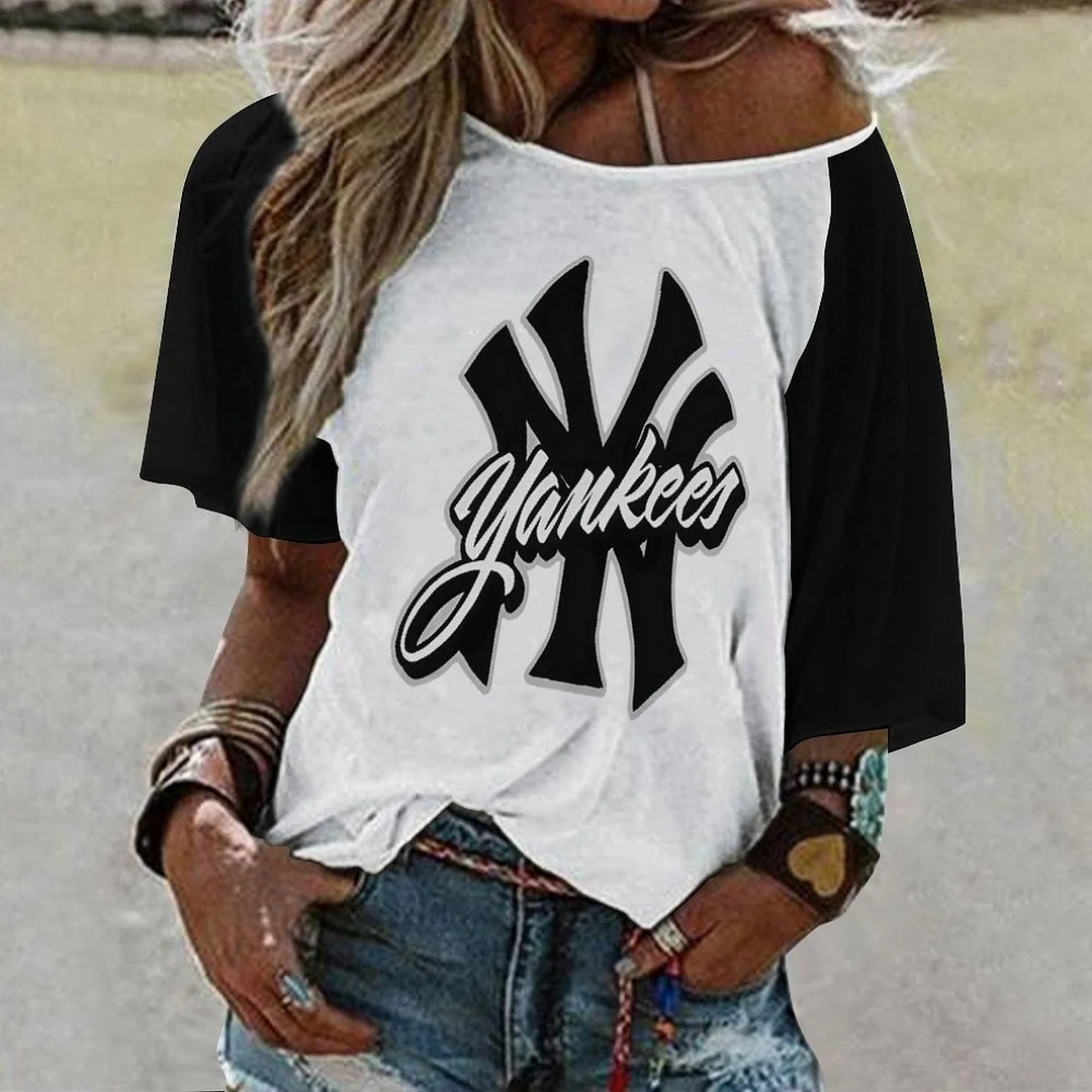 Shoulder Off  Loose Short Sleeve Casual T-shirt for Women Printed with Pattern ,Blue