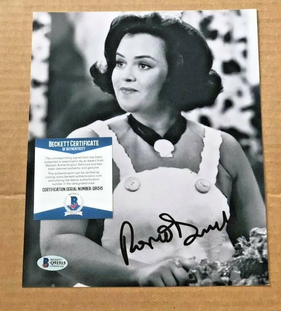 ROSIE O'DONELL SIGNED 8X10 FLINTSTONES Photo Poster painting BECKETT CERTIFIED