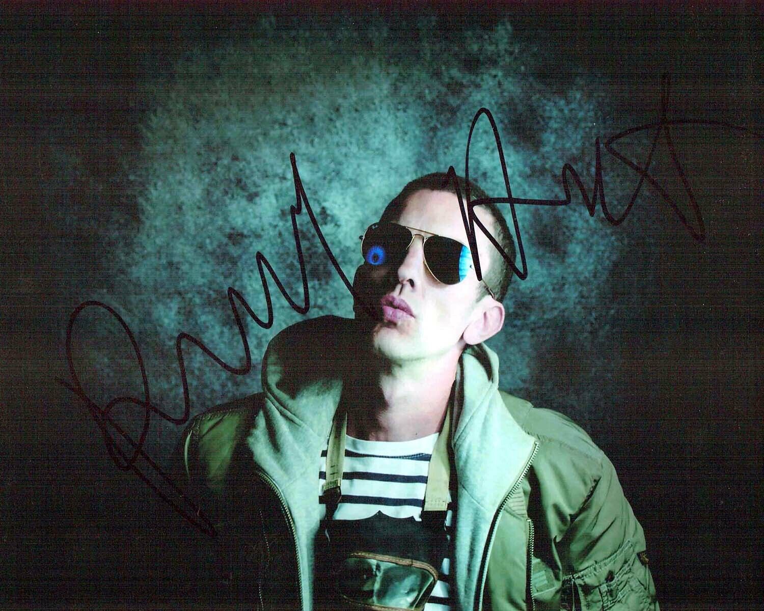 Richard ASHCROFT SIGNED 10X8 Photo Poster painting AFTAL Autograph COA The VERVE