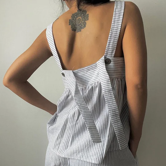 Loose Backless Irregular Cross Pearl Knit Sweater Loose Backless Irregular Cross Pearl Knit Sweater