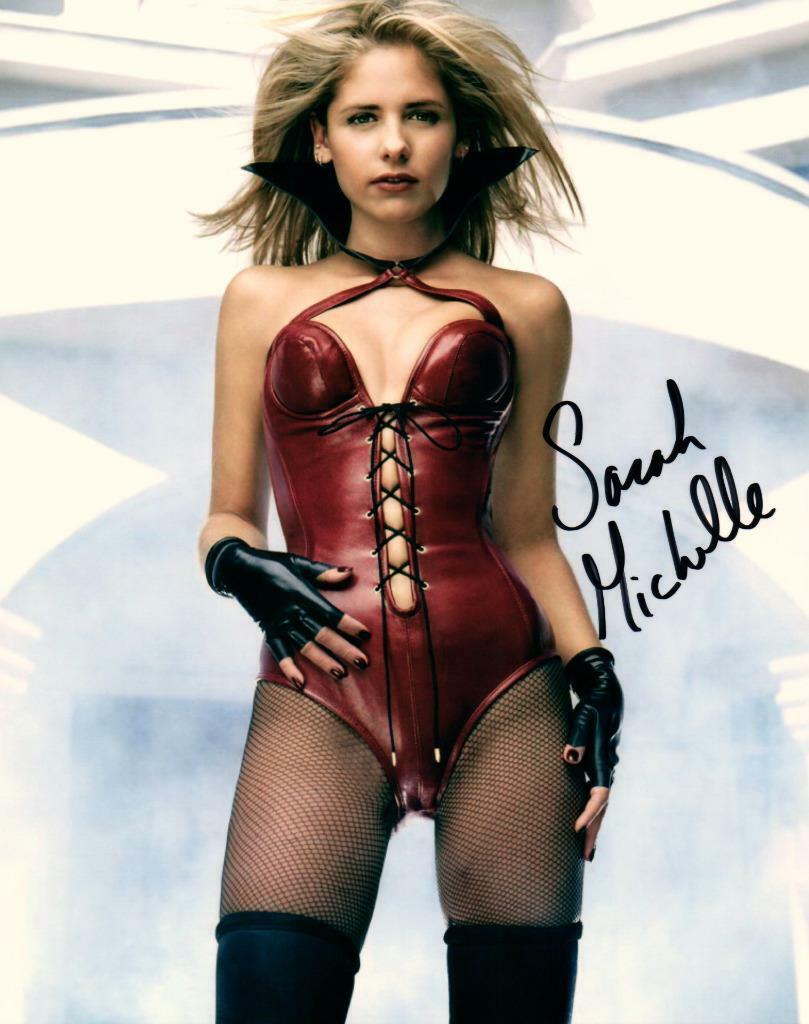 Sarah Michelle Gellar autographed 8x10 Picture signed Photo Poster painting and COA