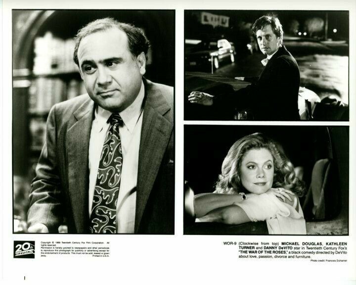 Danny DeVito Michael Douglas War of the Roses original press Photo Poster painting