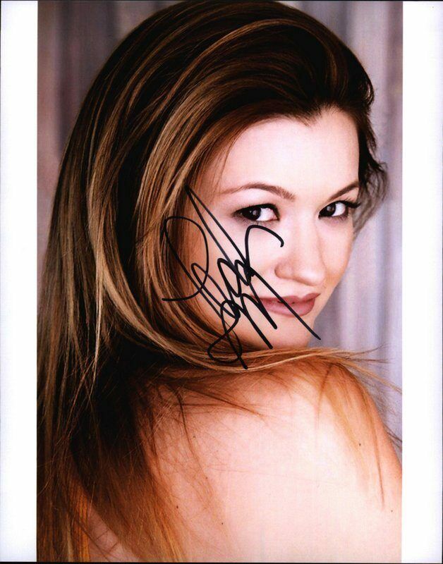Leah McKendrick authentic signed celebrity 8x10 Photo Poster painting W/Cert Autographed D1