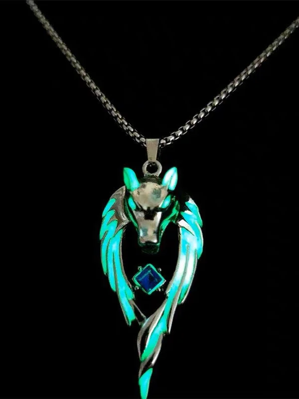 Men's Retro Luminous Wolf Head Pendant Necklace